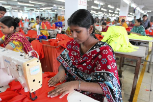 la-la-fg-bangladesh-garment-worker02-jpg-20140312