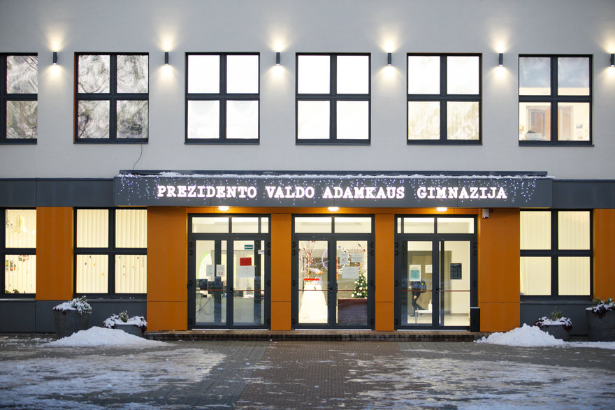 prezidento-valdo-adamkaus-gimnazijos-prieigos-61a71bf1c8fac